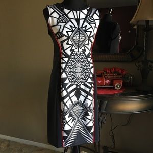 GEOMETRIC BLACK & WHITE SLEEVELESS DRESS MEDIUM